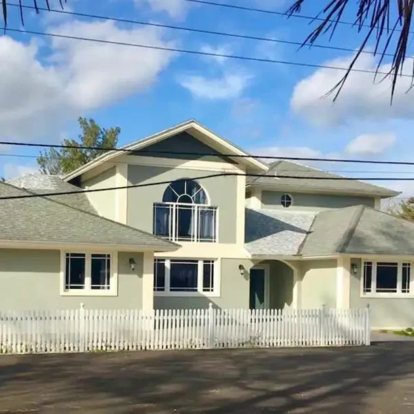 The Manor Location